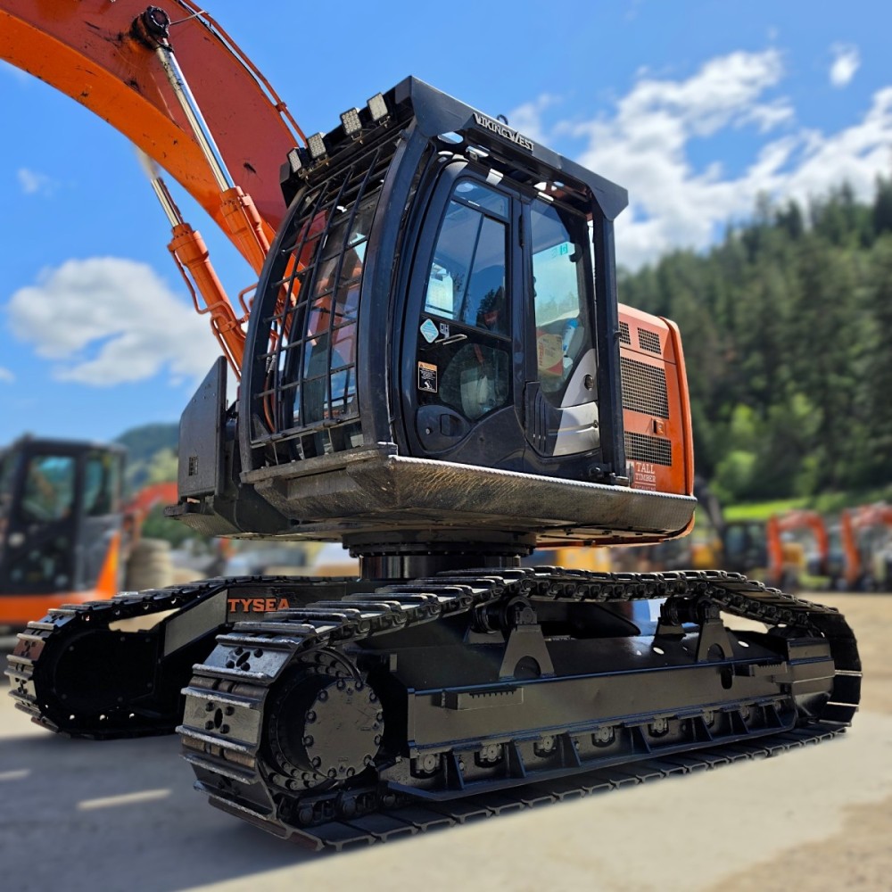 Hitachi ZX245US after high and wide undercarriage modification